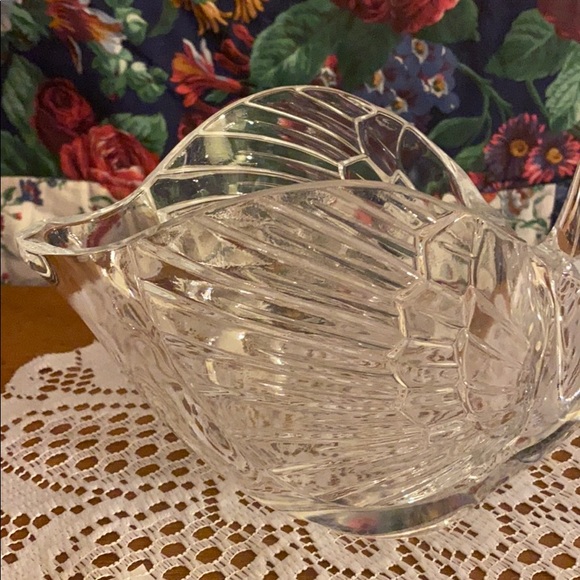 Magnificent large crystal swan bowl - Picture 3 of 8